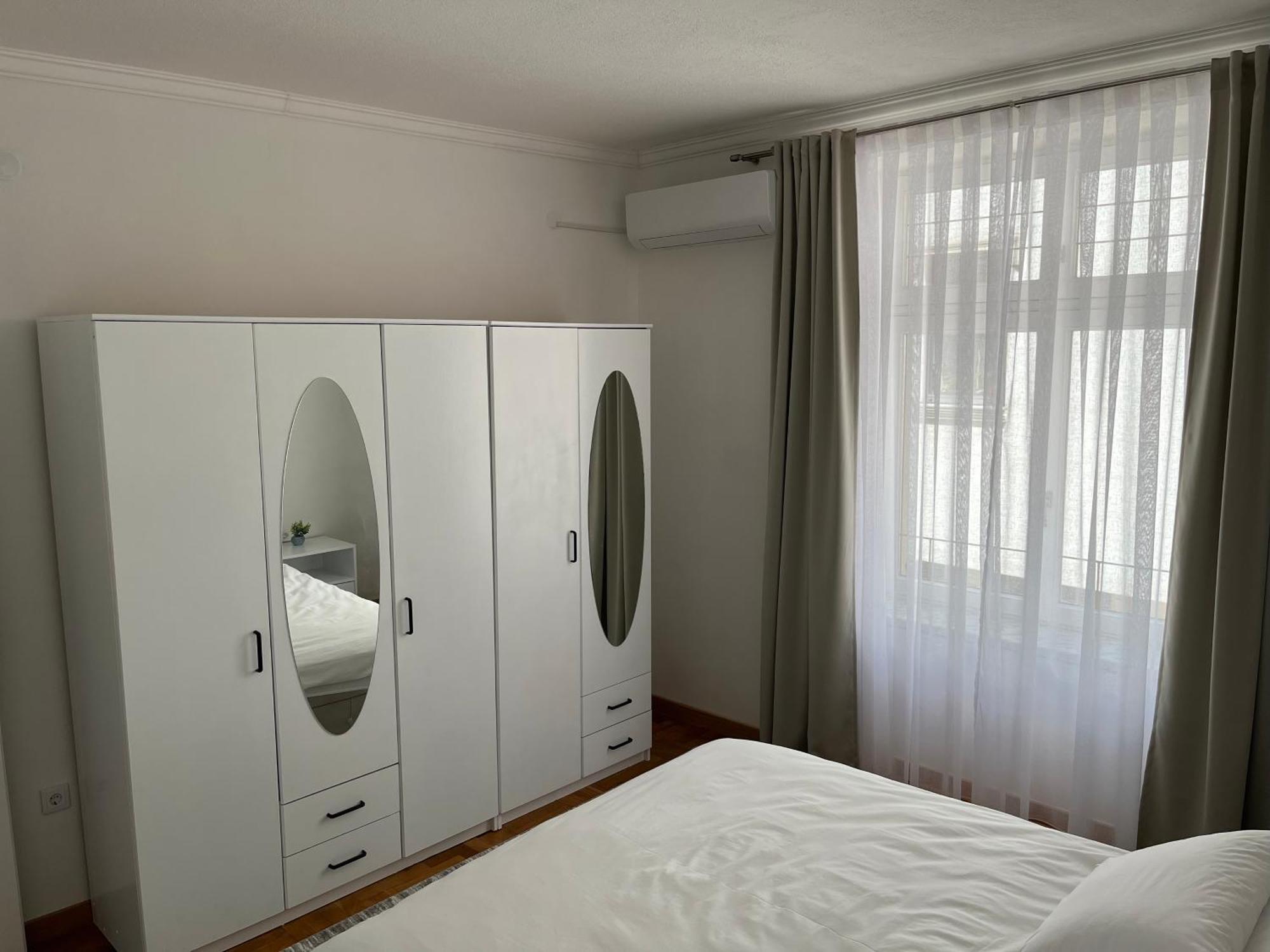 Sarajevo Luxury Apartment - 50 M From Old Sarajevo Clock Tower Exterior photo