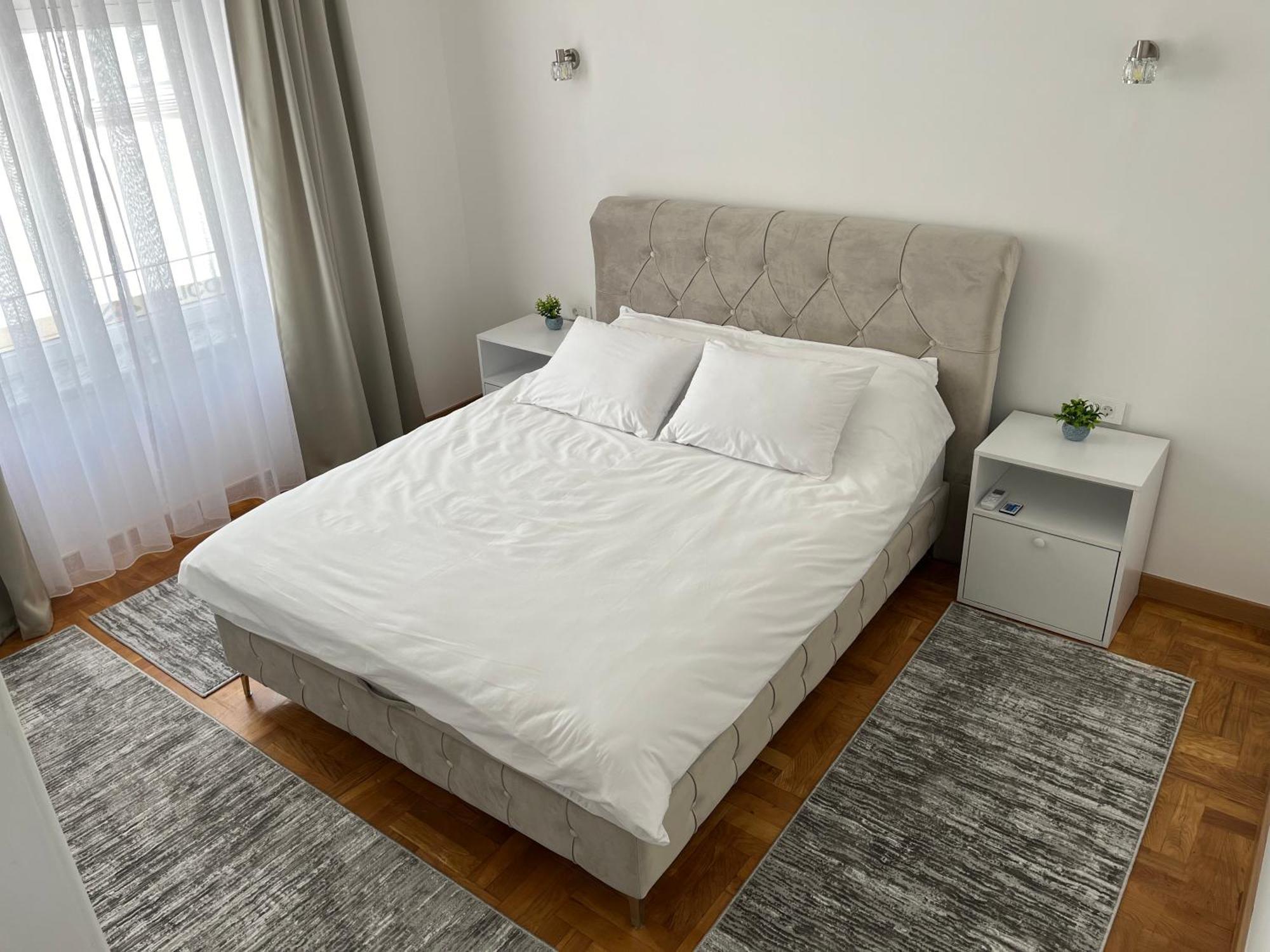Sarajevo Luxury Apartment - 50 M From Old Sarajevo Clock Tower Exterior photo